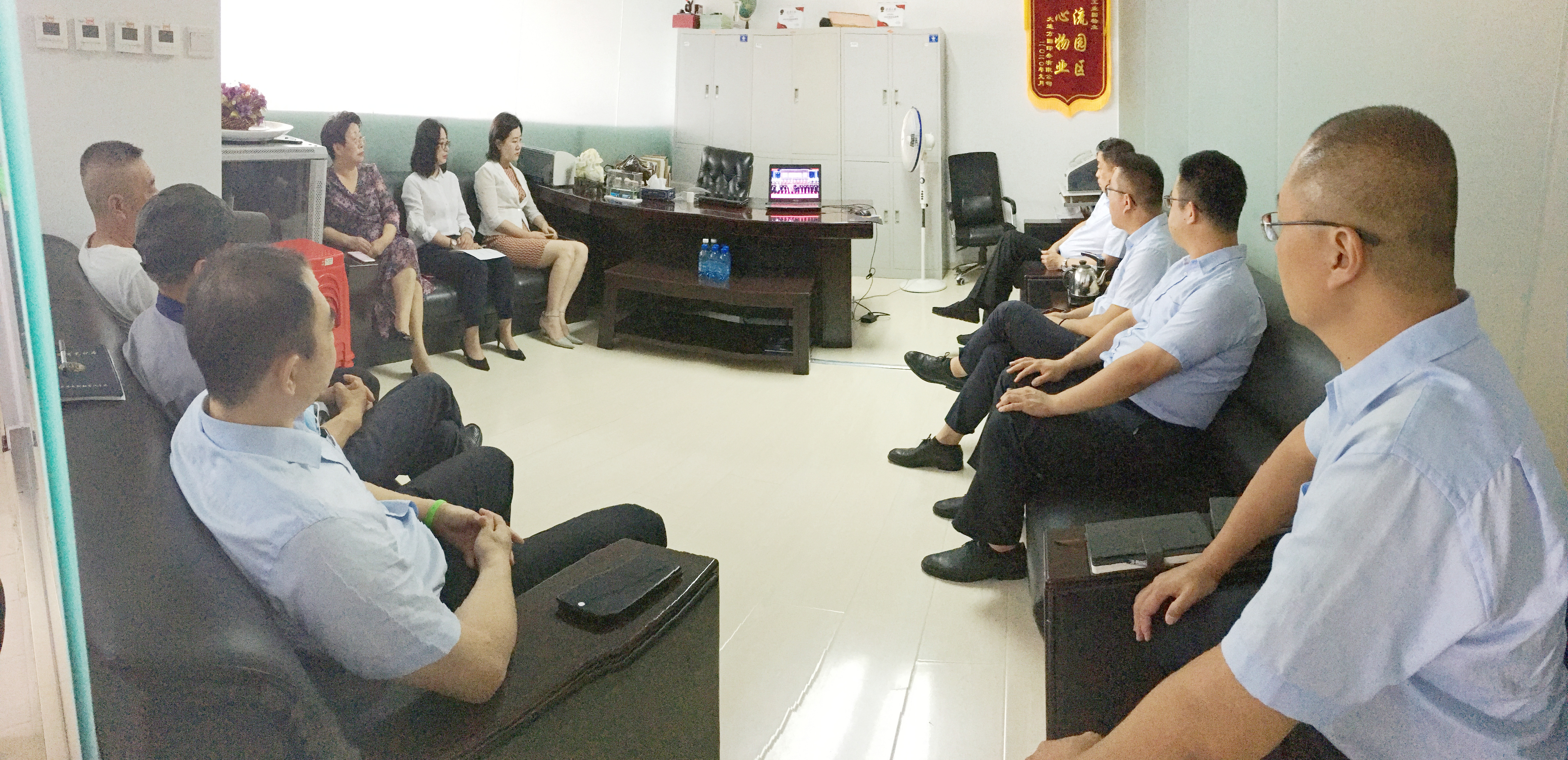 ��Ʒ�Ҿӹۿ�ֱ��